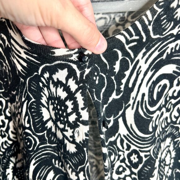 Talbots Black White Floral Pure Italian Merino Wool Button Front Caridgan Sz 3X - Picture 3 of 4